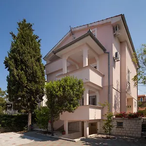 Juliette Apartment