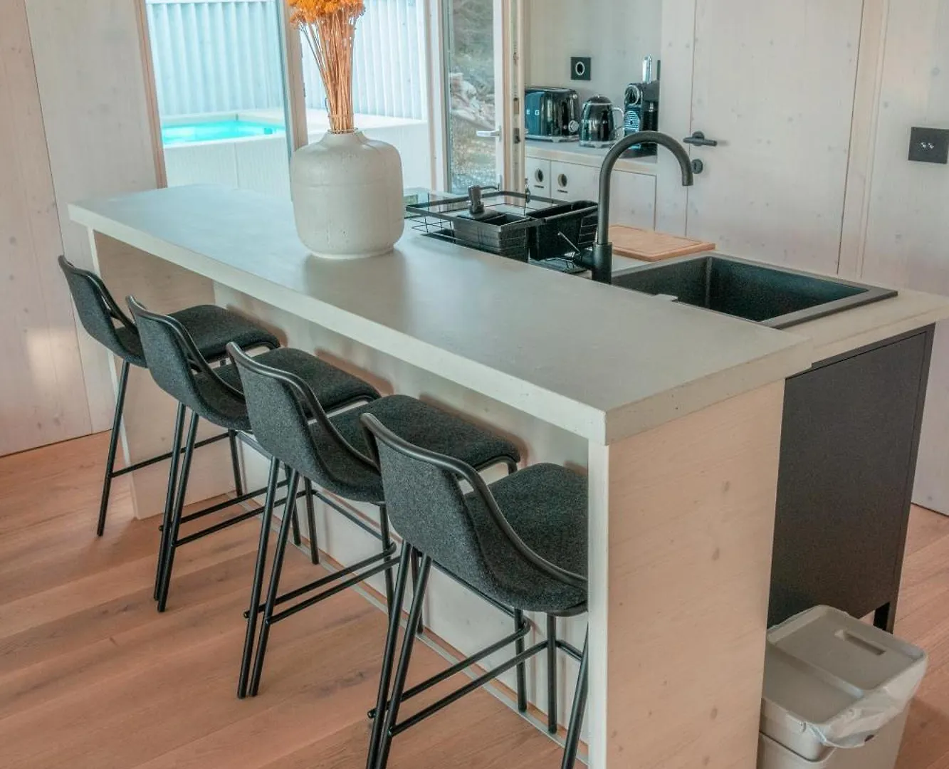 Oi Concept Village Buqez & Vita Drage