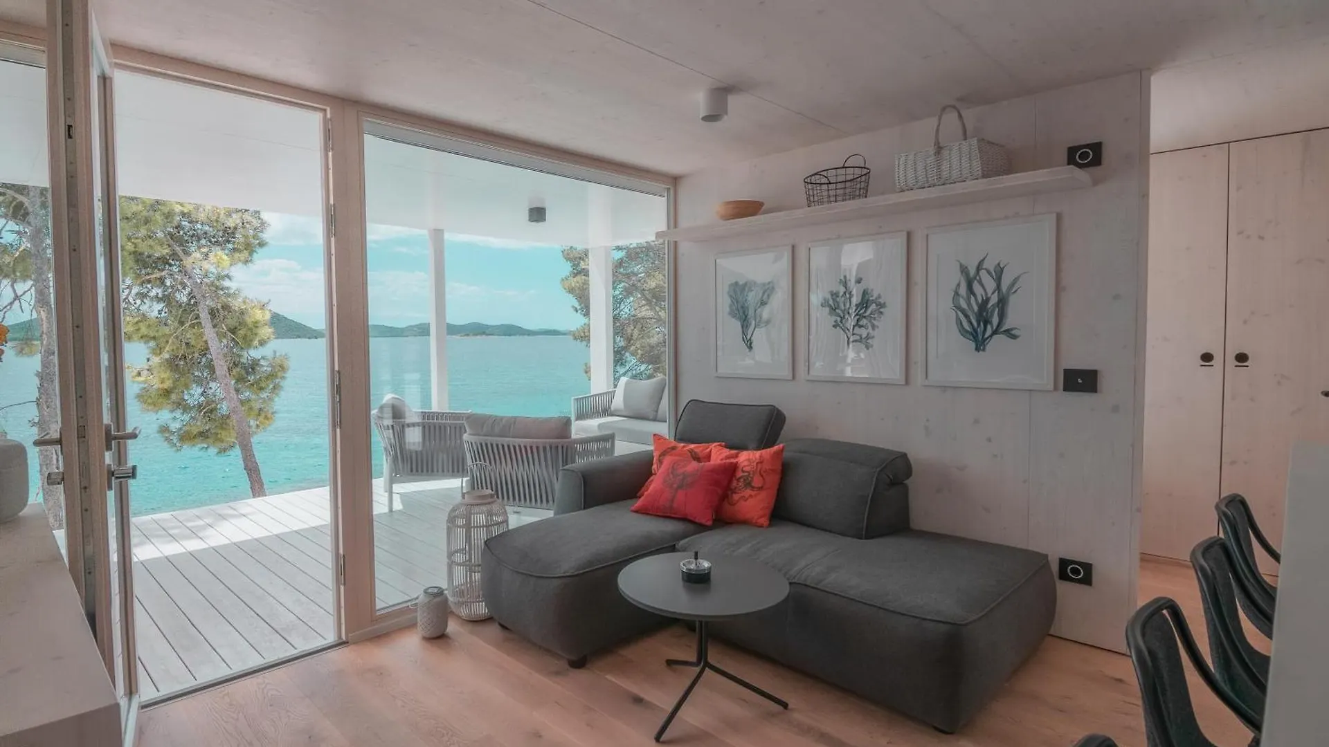 Oi Concept Village Buqez & Vita Drage